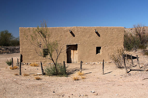 istock Historic Southwestern Architecture 618723208