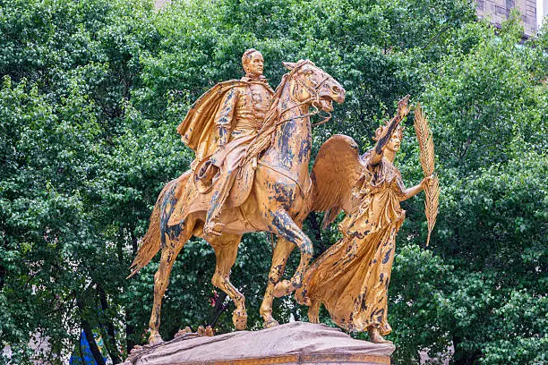 Photo of William Tecumseh Sherman Golden Statue