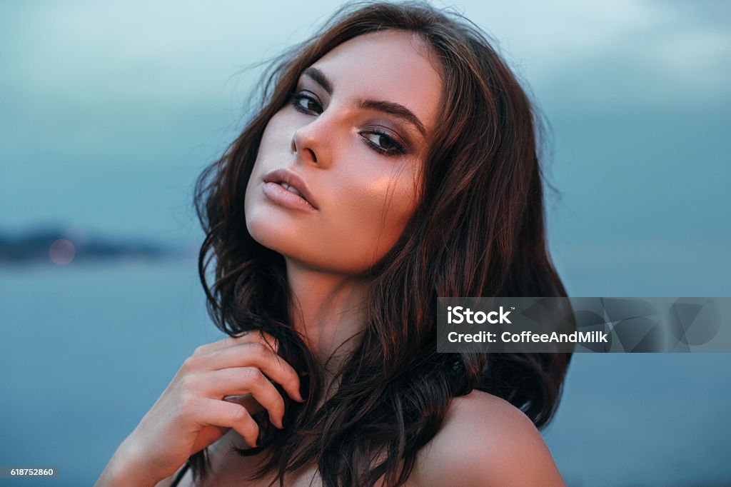 Mulher bonita na praia - Foto de stock de Modelo profissional royalty-free