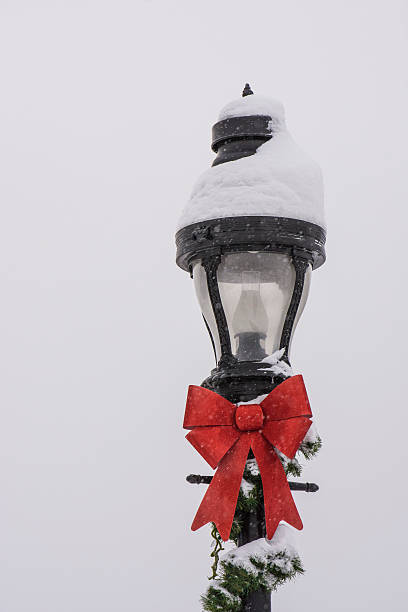 istock Christmas Street Lamp 618756430