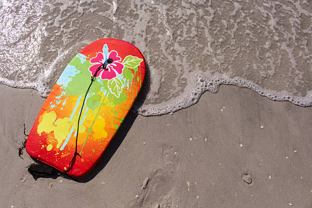 prancha de surf - southern usa sand textured photography imagens e fotografias de stock