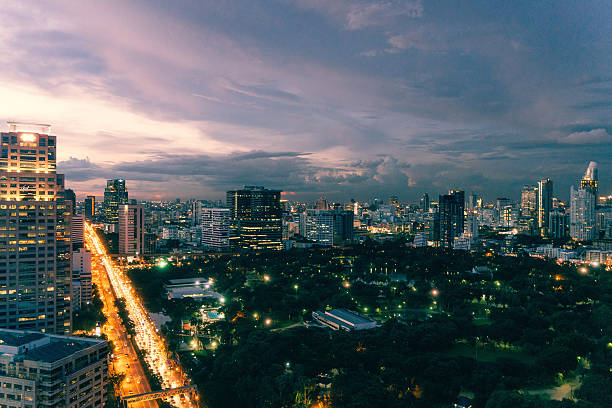 istock Night cityscape of Bangkok 618759406