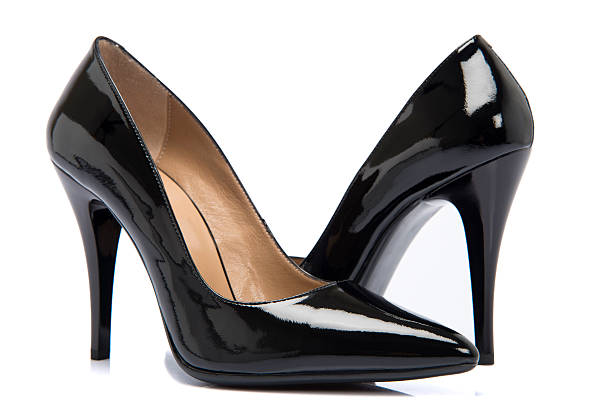 paio di scarpe donna in pelle nera - black heels foto e immagini stock