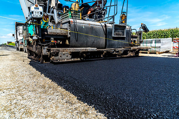 道路 ローラーに取り組んでいる建設 ストックフォト