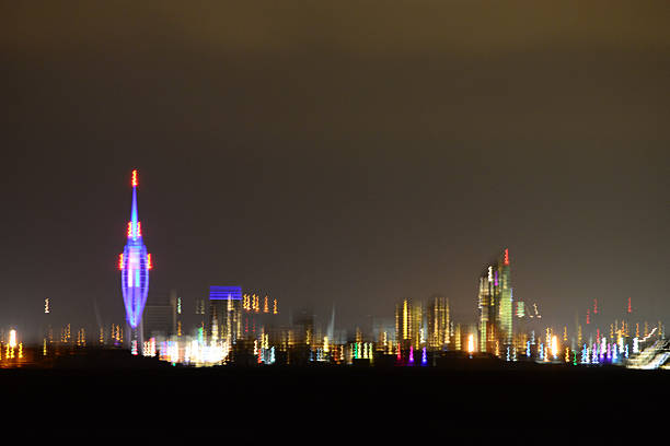 istock Portsmouth City Skyline - Camera Shake Effect 618952494