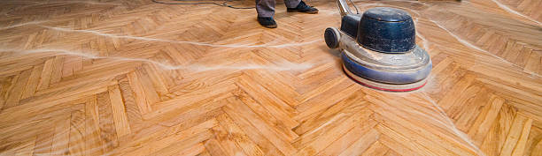 istock Home renovation, parquet sanding, polishing 618972850