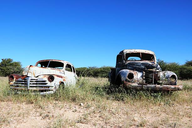 zardzewiały samochód vintage w namibii, afryka - car old rusty scrap metal zdjęcia i obrazy z banku zdjęć