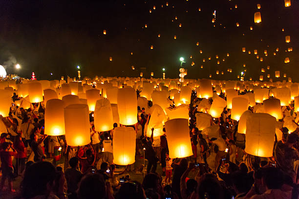 istock hot-air balloons 619248856