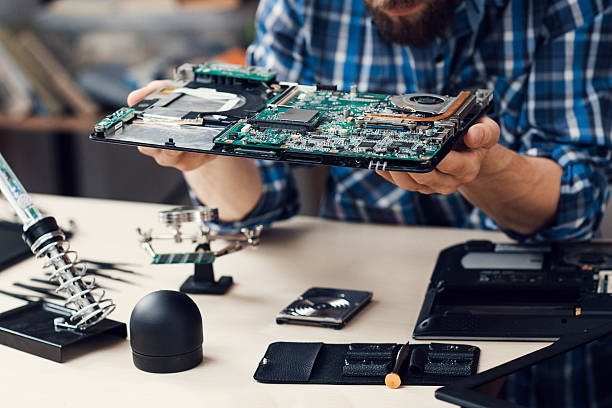 컴퓨터 마더보드, 클로즈업 을 공부하는 엔지니어 - pc mother board 뉴스 사진 이미지