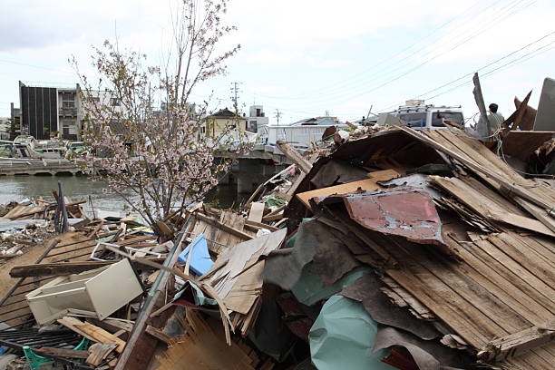 istock earthquake,tsunami,japan,311 619371104