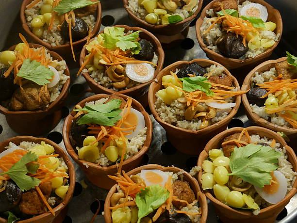 istock Vegetarian food selling 619378906