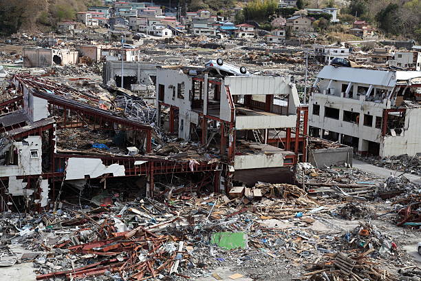 terremoto, tsunami, japão,311 - região de tohoku - fotografias e filmes do acervo