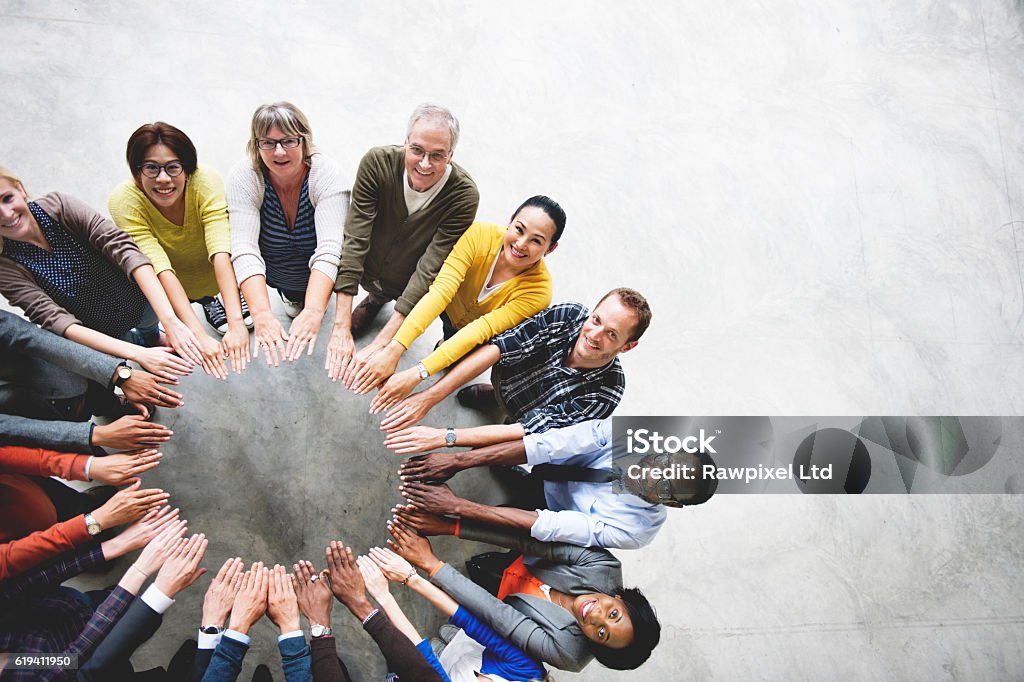 Plusieurs personnes amitié ensemble de connexion vue aérienne, dans le Colorado - Photo de Cercle libre de droits