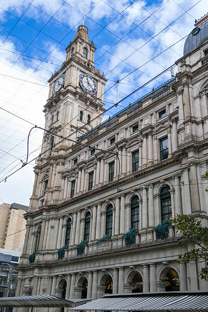 stara poczta ogólna w melbourne cbd - melbourne australia clock tower clock zdjęcia i obrazy z banku zdjęć