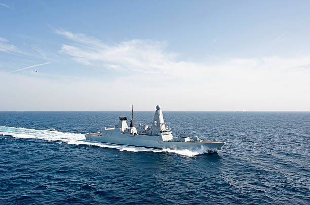 type 45 at speed, arabian sea - destroyer imagens e fotografias de stock