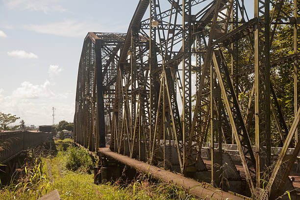 istock Old empty vintage bridge at Sixaola border between Costa Rica 619534332