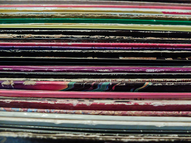 vinyl-datensätze - stack rock audio stock-fotos und bilder