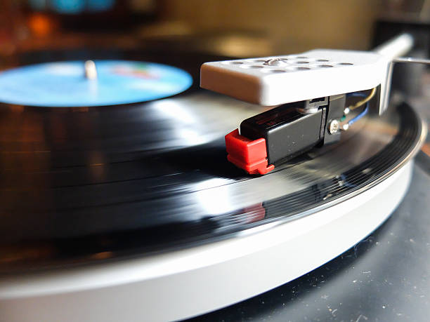 istock Pickup with vinyl records 619630328