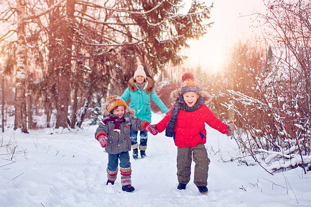istock Family in winter 619637256