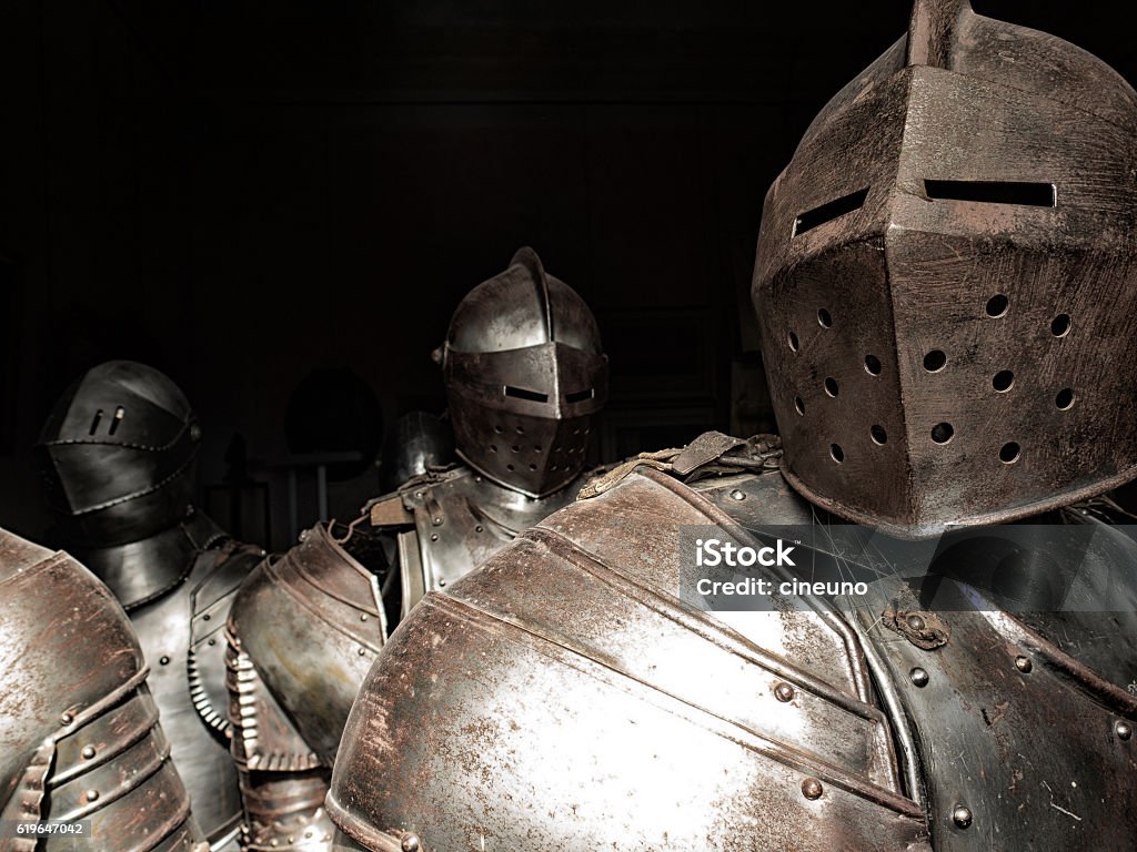 Armadura antigua de caballeros - Foto de stock de Armadura tradicional libre de derechos