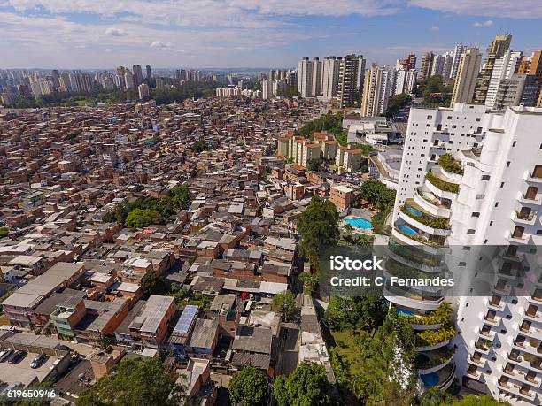 Favela Do Paraisópolis Stock Photo - Download Image Now - Imbalance, Contrasts, Wealth