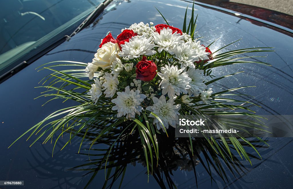 Photo libre de droit de Décoration De Voiture De Mariage Bouquet