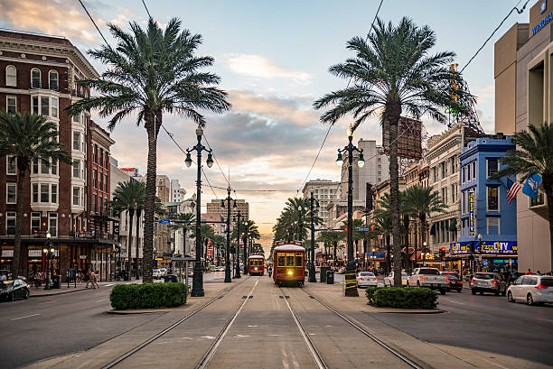 ニューオリンズのカナルストリート - new orleans cable car louisiana street ストックフォトと画像