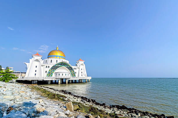 istock Malacca Straits Mosque (Masjid Selat Melaka), Malacca, Malaysia 620005710