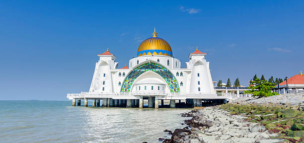istock Malacca Straits Mosque (Masjid Selat Melaka), Malacca, Malaysia 620006388
