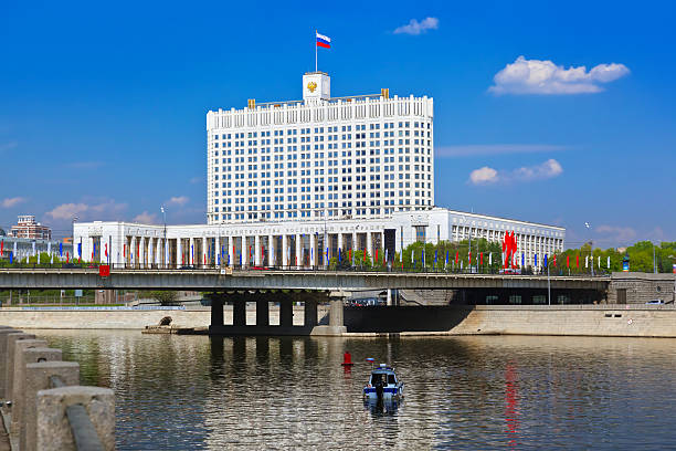 biały dom-centrum rządowe rosyjskiej w moskwie, rosja - biały dom moskwa zdjęcia i obrazy z banku zdjęć