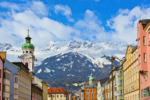 old town in innsbruck, österreich - tirol village european alps austria stock-fotos und bilder