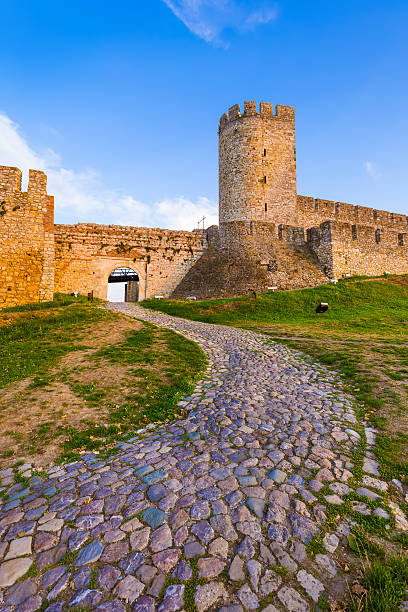 fortaleza de kalemegdan belgrado - sérvia - belgrade churches - fotografias e filmes do acervo