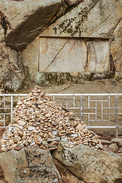 istock Korean cultural heritage(Samgwija) 620399402