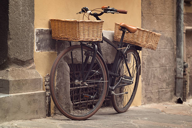 istock Vintage Bicycle leaning on the Wall in florence italy 620969536