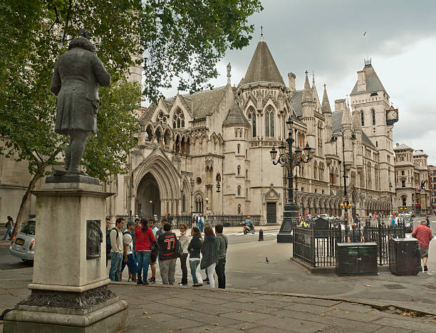영국 런던 로얄 사법재판소 전망 - samuel johnson 뉴스 사진 이미지
