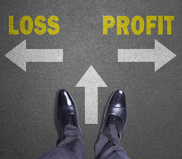 istock Decision at a road - Loss or Profit 620998234