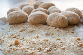 vorbereitung-von-sizilianische-arancine.jpg?b=1&s=170x170&k=20&c=_y4cCFIftoGm_lKLoJzIjEQbPlfEIFmVLjRAgwbufY4=