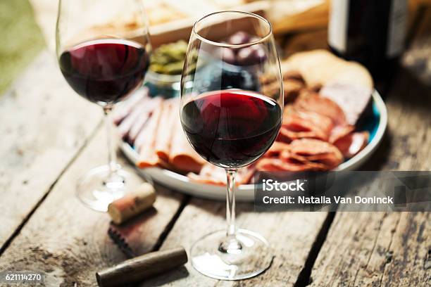 レッドワイン - ワインのストックフォトや画像を多数ご用意 - ワイン, シャルキュトリ, フランス文化