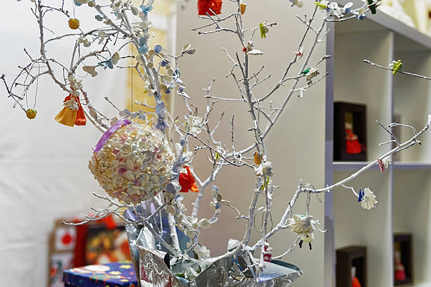 istock Stall with handmade dolls on Vilnius Christmas Market 621120446