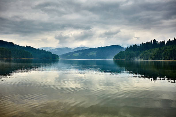 istock Lake Vidra in Romania 621232578
