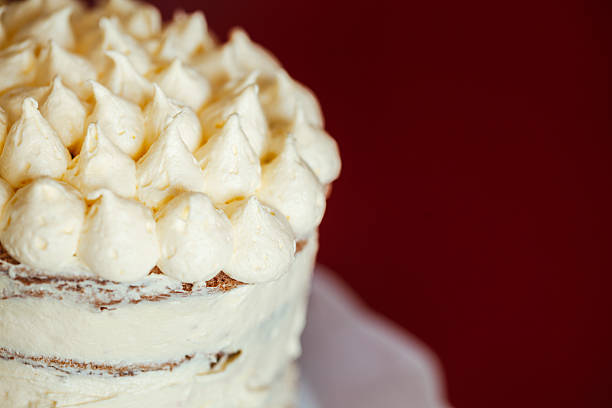 istock The Naked Cake 621240684