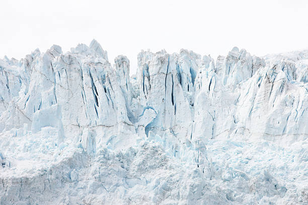 glacier glace neige crevasse serac dorsale - glacier antarctica crevasse ice photos et images de collection