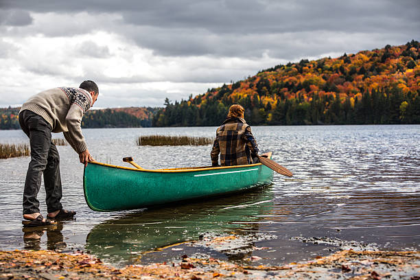 istock Start of a great tour in canoe 621245792