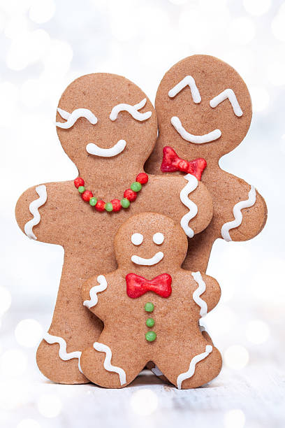 istock Gingerbread man family 621263360