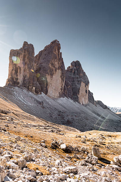 three tops of lavaredo in the alps mountain - beauty in nature belluno clear sky color image imagens e fotografias de stock