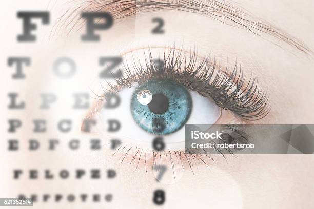 Foto de Os Olhos e mais fotos de stock de Optometrista - Optometrista, Visão - Saúde e Medicina, Olho