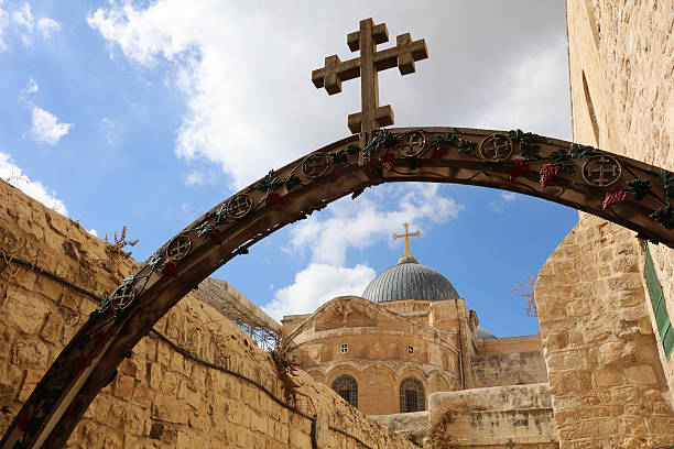 grabeskirche. jerusalem. israel - jerusalem old city middle east religion travel locations stock-fotos und bilder