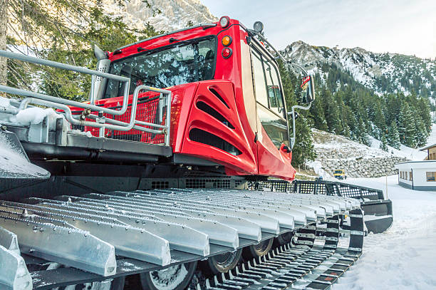 Snow Ripper Track Machine 100+ Tracked Snow Vehicle Stock Photos, Pictures & Royalty-Free Images ...