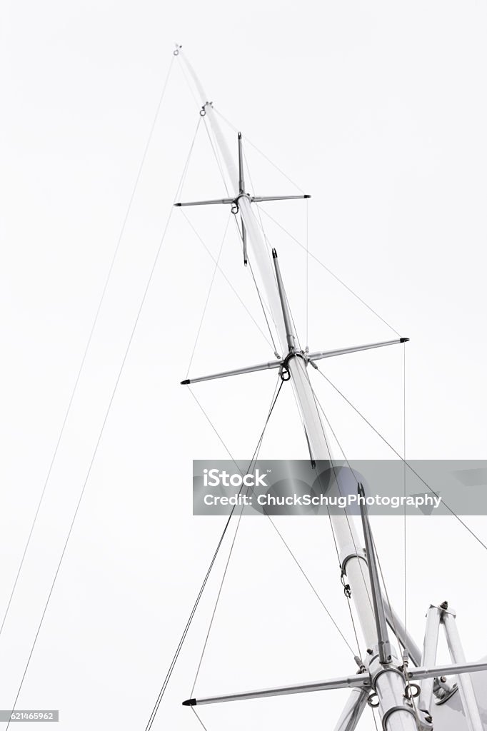 เรือใบเสาเบาบาง Rigging Guywires ภาพสต็อก - ดาวน์โหลดรูปภาพตอนนี้ -  การถ่ายภาพ - ภาพ, ชิ้นส่วนเรือเดินทะเล, สายระโยงเรือ - Istock