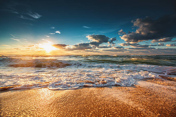 istock Beautiful sunrise over the sea 621468068